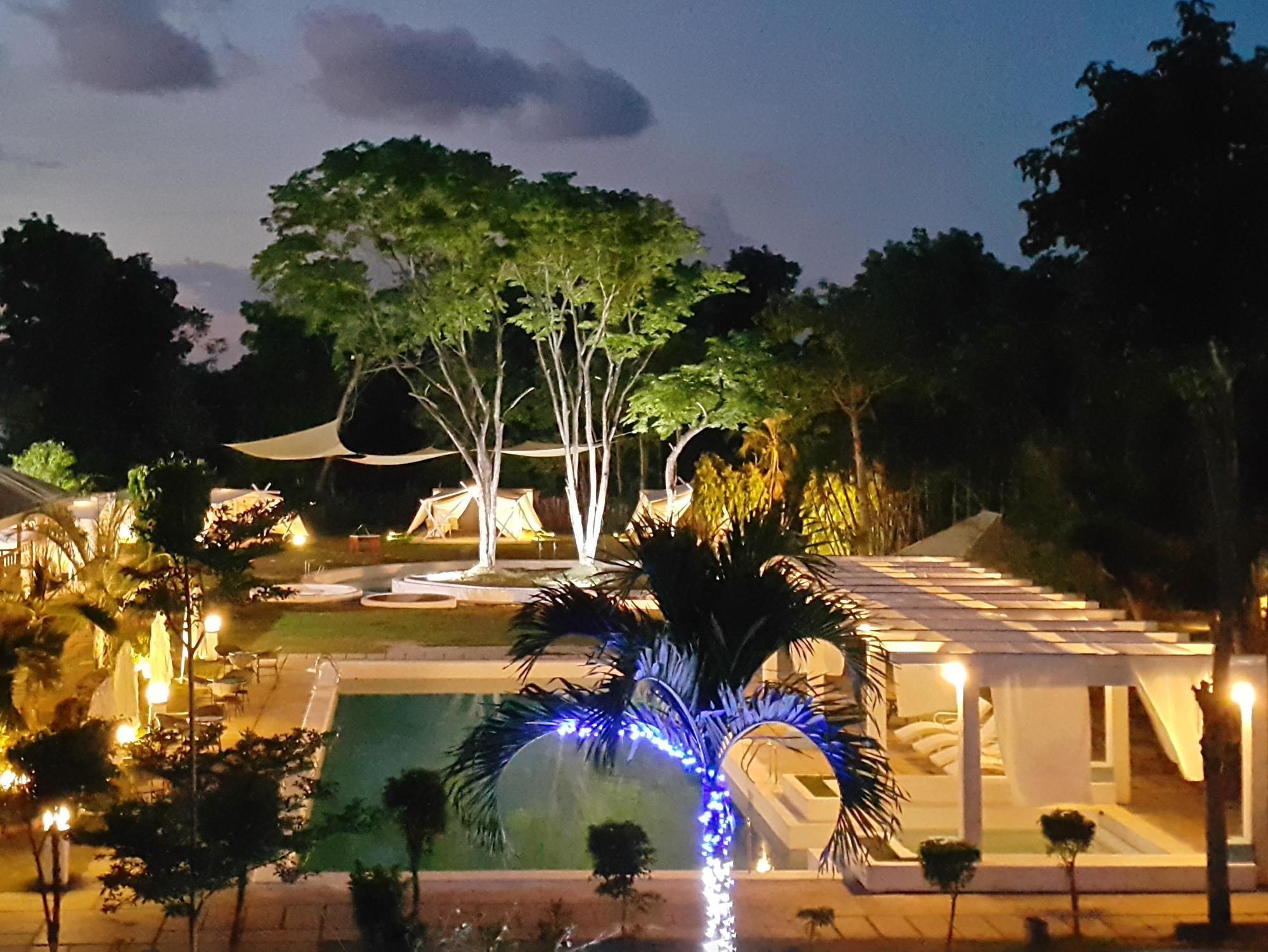 Blue Hotel And Resort Calamba  Eksteriør bilde